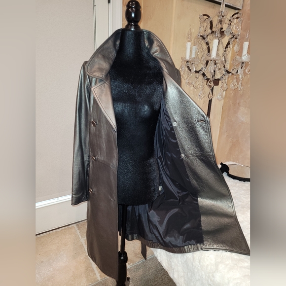 Elie Tahari Leather Coat, Unique, Pewter, Gunmetal Metallic, Silver Colors. XS. - Picture 4 of 11